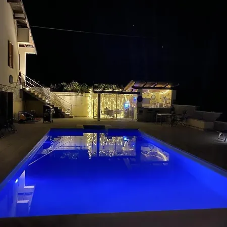 Casa Roberto Pool With Bar 5 Bedrooms 2 Bathrooms Great For Groups * Castel Rocchero