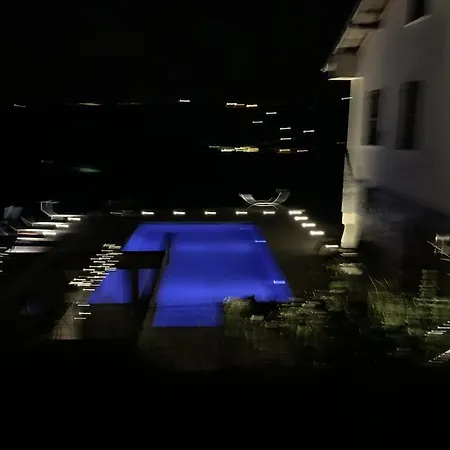 Prázdninový dům Casa Roberto Pool With Bar 5 Bedrooms 2 Bathrooms Great For Groups *